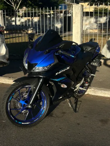 Yamaha R15 (Leia Descrição)