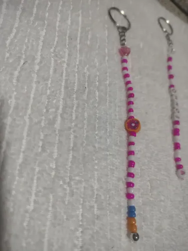 Vendo chaveiros personalizados com miçangas com amor e cuidado ?