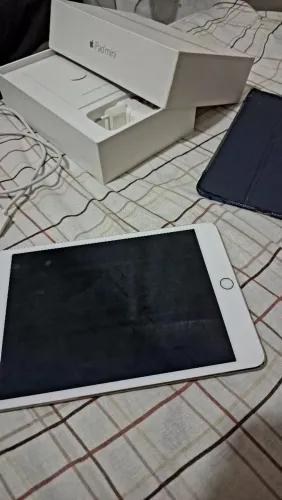 ipad mini 4 gold - 128 gb (wifi + celullar) com caixa e carregador originais