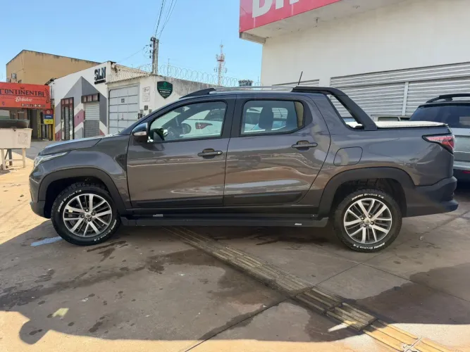 Fiat Strada Volcano 1.3 Flex 8V CD 2024