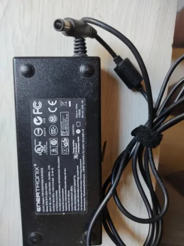 Fonte para computador All In One 19V x 6,32A