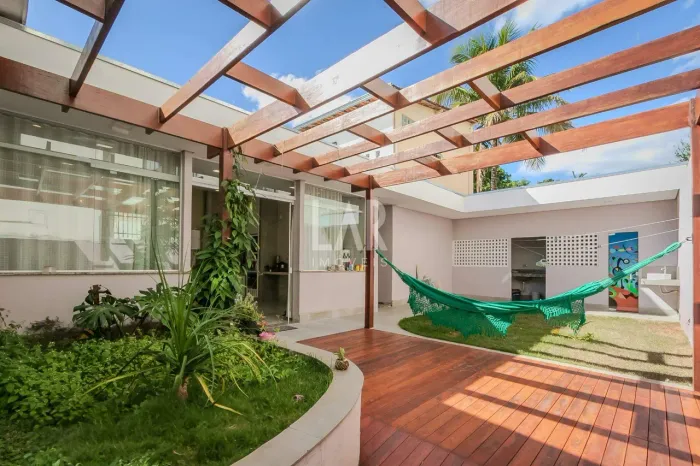 Casa à venda, 3 quartos, 1 suíte, 2 vagas, Sagrada Família - Belo Horizonte/MG