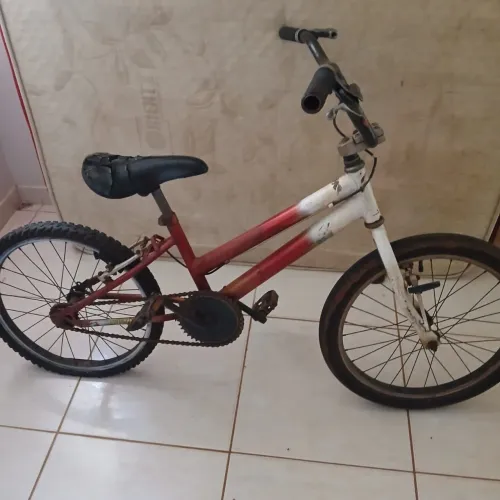 Vendo bicicleta infantil aro 20.. para reforma