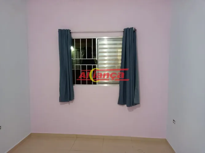 Casa 40m², com 1 quarto, área de serviço, à Locação - Recreio São Jorge