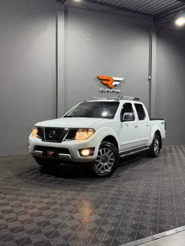 Nissan Frontier SL CD 4X4 2.5tb Diesel AUT 2014
