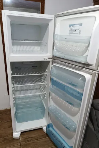 Geladeira Duplex Electrolux 380lt em Perfeito Estado!