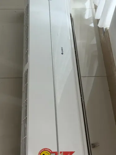 2 Ar Condicionados GREE 28 e 12 mil BTUs
