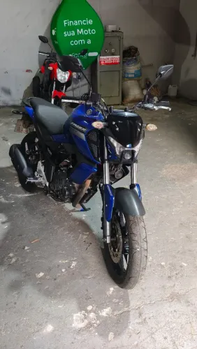 YAMAHA FZ 15 AZUL 2023 Shalon veículos Cariacica 