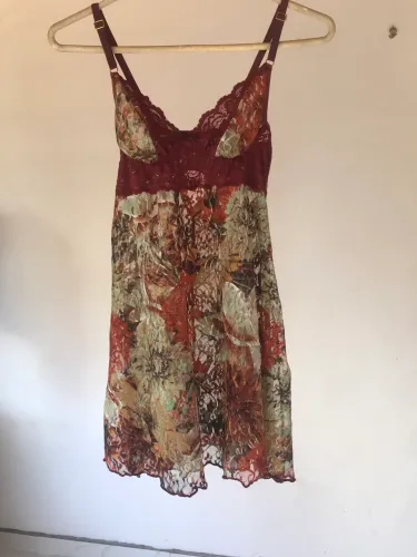 Camisola de renda com sobre tudo de renda 