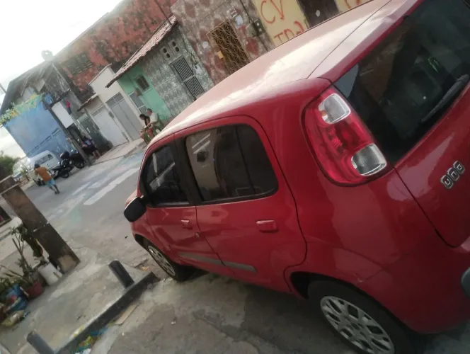 Fiat Uno Vivace Celeb. 1.0 EVO F.flex 8V 5P 2012