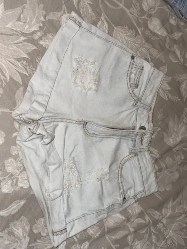 2 shorts jeans C&A (desapego)