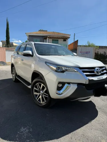 Toyota Hilux SW4 SRX 4X4 2.8 TDI 16V Dies. Aut. 2019