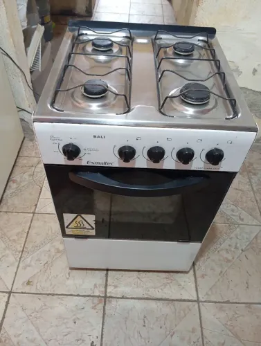 FOGÃO ESMALTEC 4 BOCAS MANUAL FUNCIONANDO PERFEITAMENTE FAÇO A ENTREGA ACEITO CARTÃO