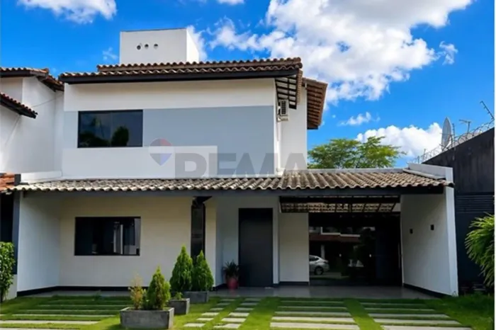 Casa mobiliada com 3 quartos e piscina no Condomínio Imperial Ville, Bairro SIM - Feira de