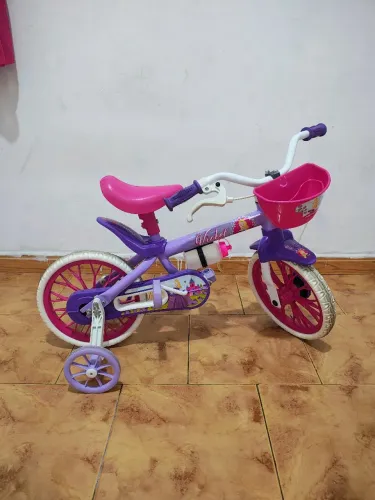 Vendo bicicleta infantil e patinete
