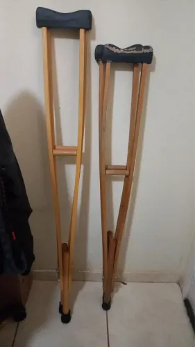 2 pares de muletas