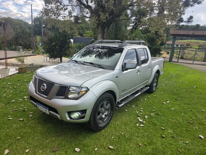 Nissan Frontier SV At.cd 4X4 2.5 TB Diesel Mec. 2014