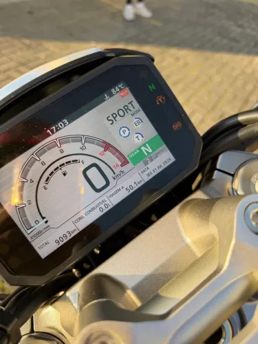 VENDO HONDA CB1000R (NÃO ACEITO TROCAS)