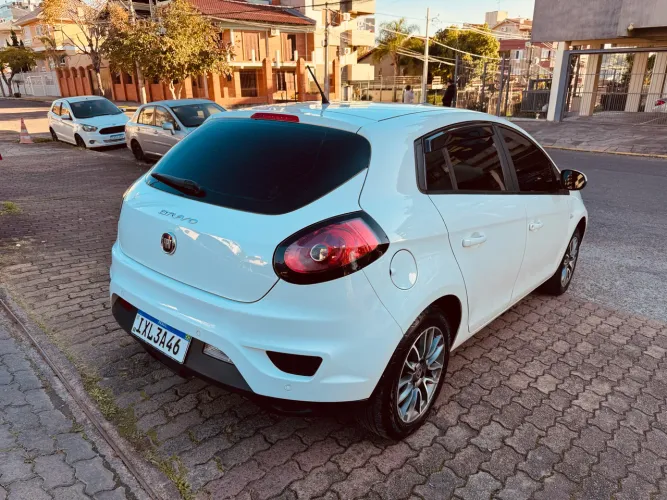 Fiat Bravo Essence 1.8 Flex 16V 5P 2016