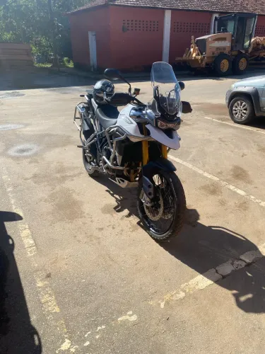 Tiger 900 rally pro 2021 abaixo tabela