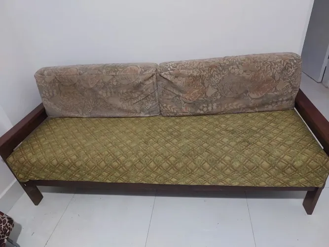 Sofá em Imbuia