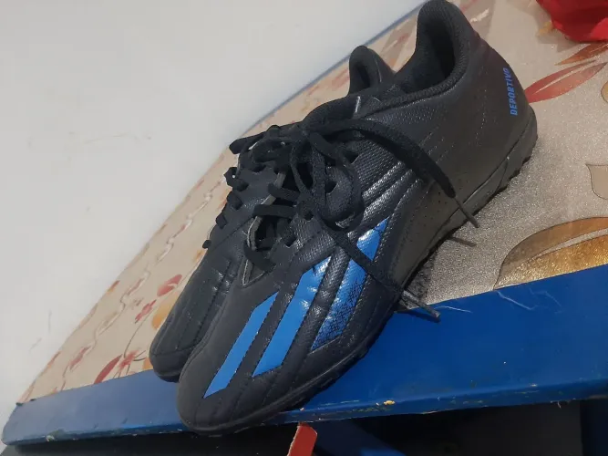 Chuteira Deportivo II adidas