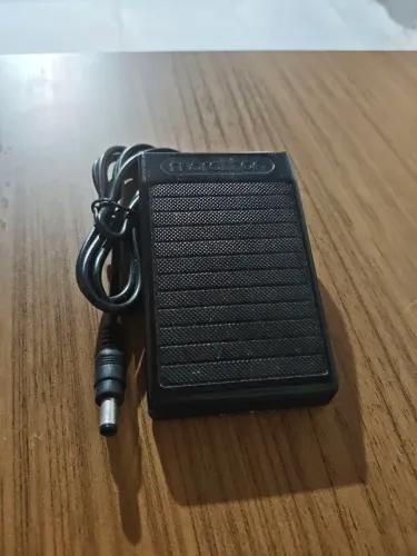 Pedal de controle de velocidade