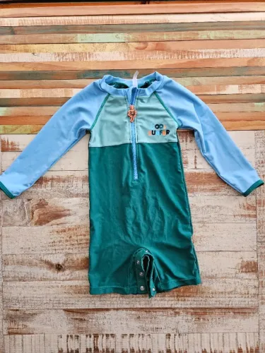 Macacão de praia infantil Renner com proteção UV - Tam 01