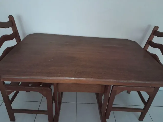 Mesa quadra c/4 cadeiras