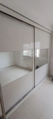 Guarda Roupa espelhado 2,75m, portas de correr 2,75m