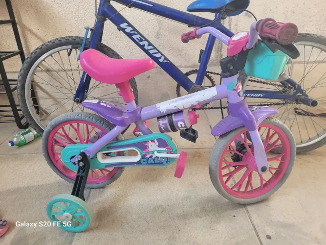 Bicicleta menina