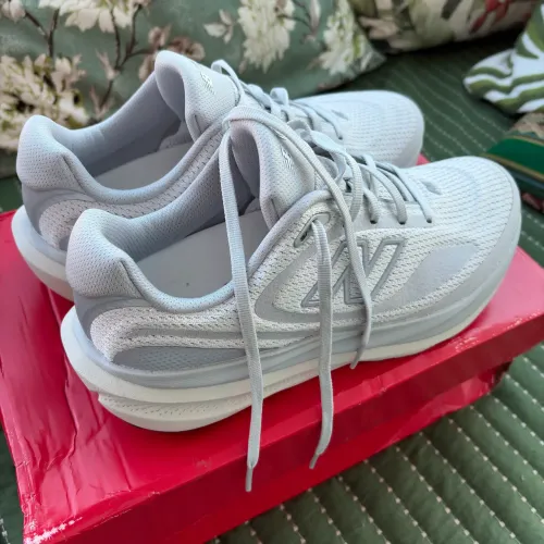 Tênis New Balance 1080v15 Seminovo