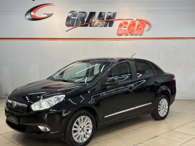 Fiat Grand Siena Essence 1.6 Flex 16V 2013