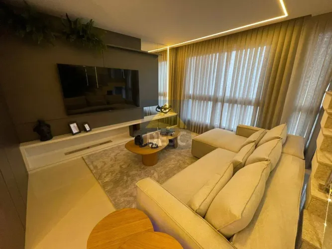 Cobertura Duplex à venda mobiliada e decorada no Hamptons Village em Balneário Camboriú