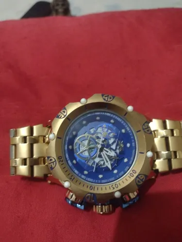 Reloje invicta dourado