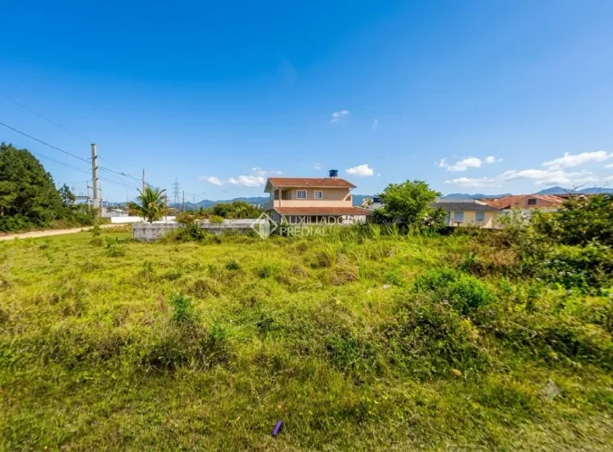 Terreno de Esquina à venda na Praia da Pinheira com 416m² - Palhoça/SC