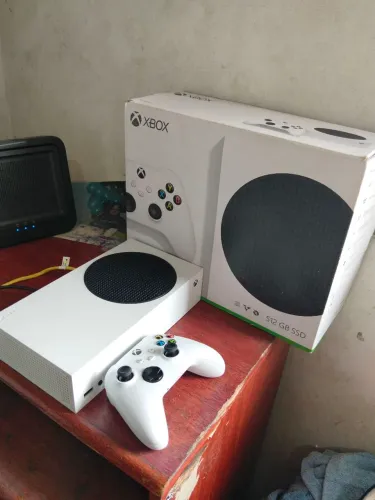 XBOX SERIES S IMPECÁVEL C/ NOTA FISCAL R$1.900 (parcelo em 12x)
