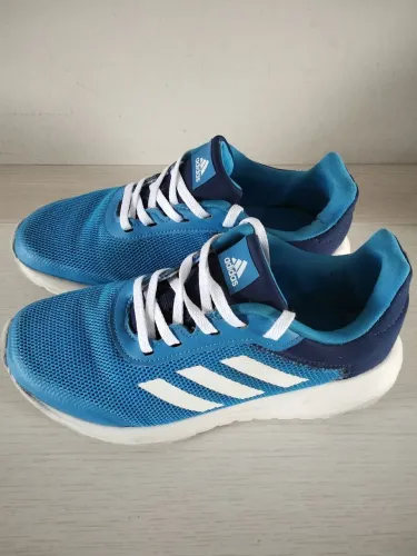 Tênis 33 Adidas