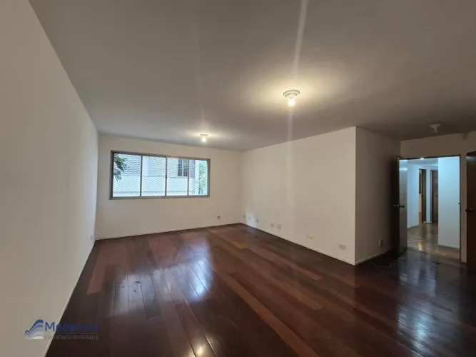 Apartamento para locação com 113 m², 3 dormitórios, suíte e 1 vaga em Cerqueira César