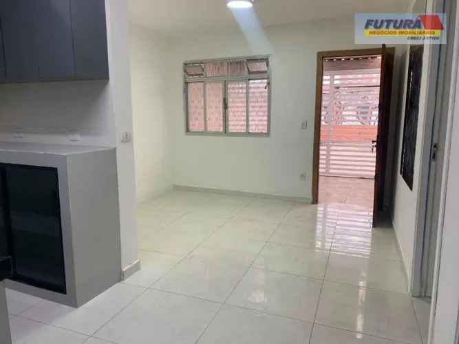 Casa com 2 dormitórios à venda, 59 m² por R$ 325.000,00 - Centro - São Vicente/SP