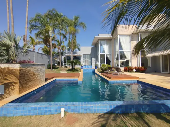 Casa com Piscina, sauna, alto padrão no Colinas de Piracicaba. Alugar.