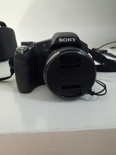 Sony Cyber-shot DSC-HX200V - 18.2MP + Zoom 30x