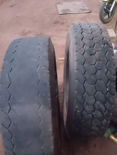 Pneu 275/80 22.5