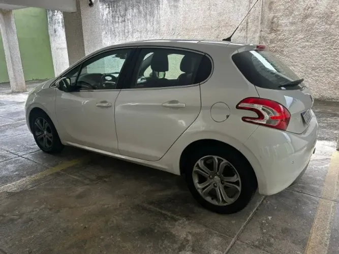 Peugeot 208 Griffe 1.6 Flex 16V 5P Aut. 2015