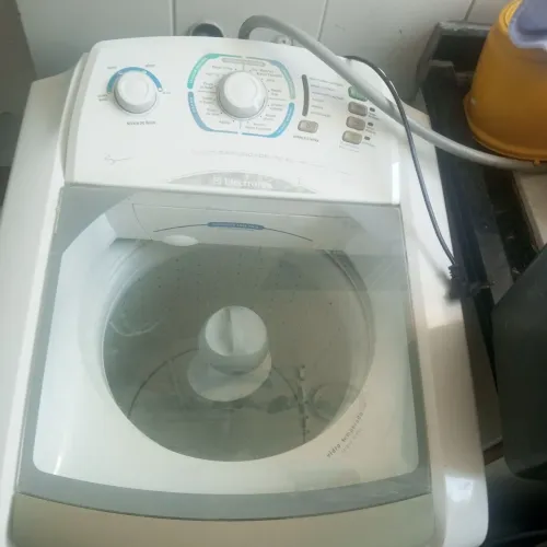 Máquina de Lavar 10kg