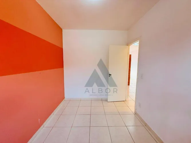 Casa com 3 dormitórios para alugar por R$ 1.300,00/mês - Vila Progresso - Itapetininga/SP