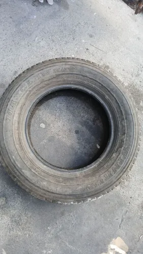 Pneus 235/70/16