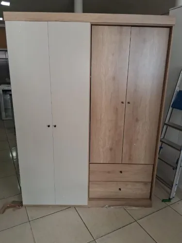 Guarda roupa e fogão 
