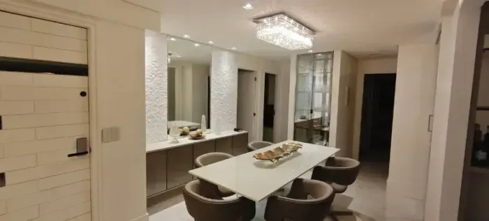 Apartamento de luxo Boa Viagem 137,76m2 todo decorado padrão luxo 10 cômodos 5 banheiros.