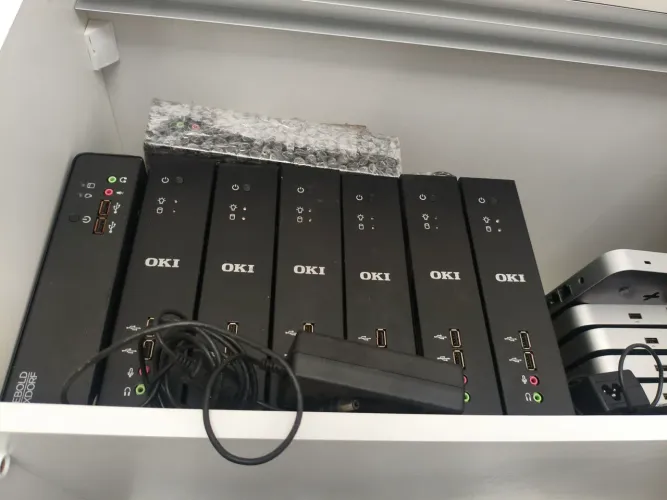 CPU OKI Atlom 4GB RAM HD 500 GB